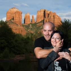 couple in red rocks