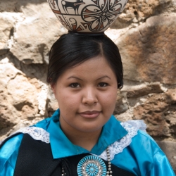 zuni woman with pot